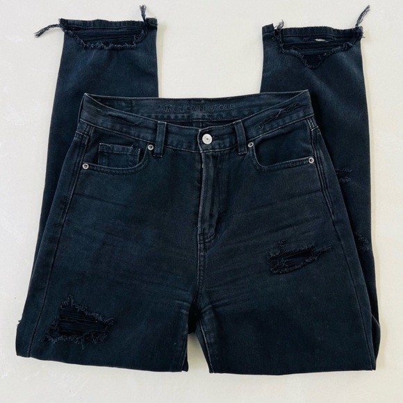 American Eagle Black Distressed Mom Jean 4 - Picture 1 of 5